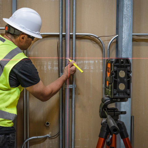 Klein Tools 93LCLS horizontal and vertical lines projected independently for flexible layouts