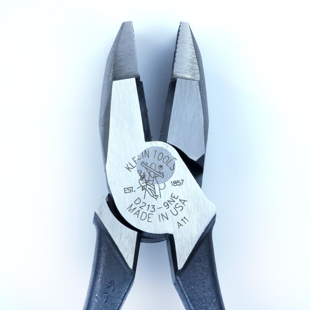 Klein Tools D213-9NE New England nose type features for alignment.