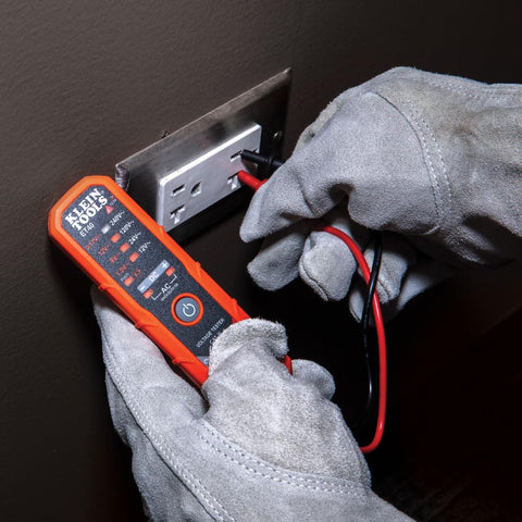 Klein Tools ET40 polarity indication helps identify DC polarity during testing.