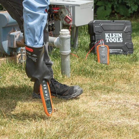 Klein Tools ET450 3-foot lead adapters extend tracing reach
