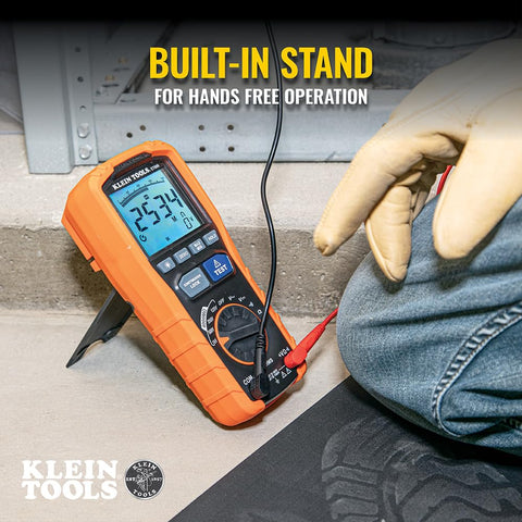 ET600 measuring AC/DC voltage up to 1000V in field conditions