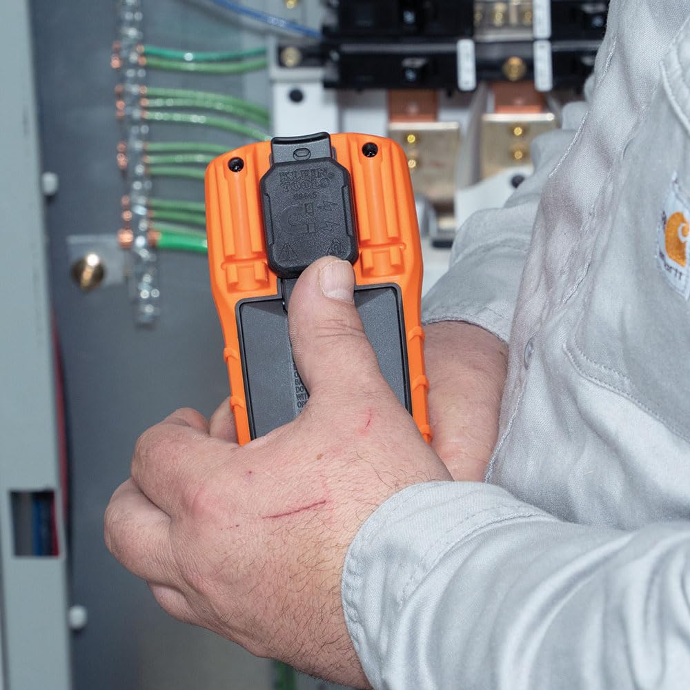 Klein Tools MM420 temperature measurement for thermal checks