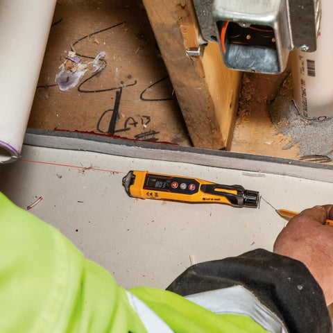 Klein Tools NCVT-6 distance readout shows meters, inches or feet