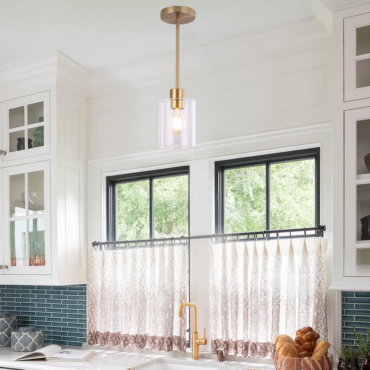 KLSS 5-inch-diameter clear glass shade is easy to clean.