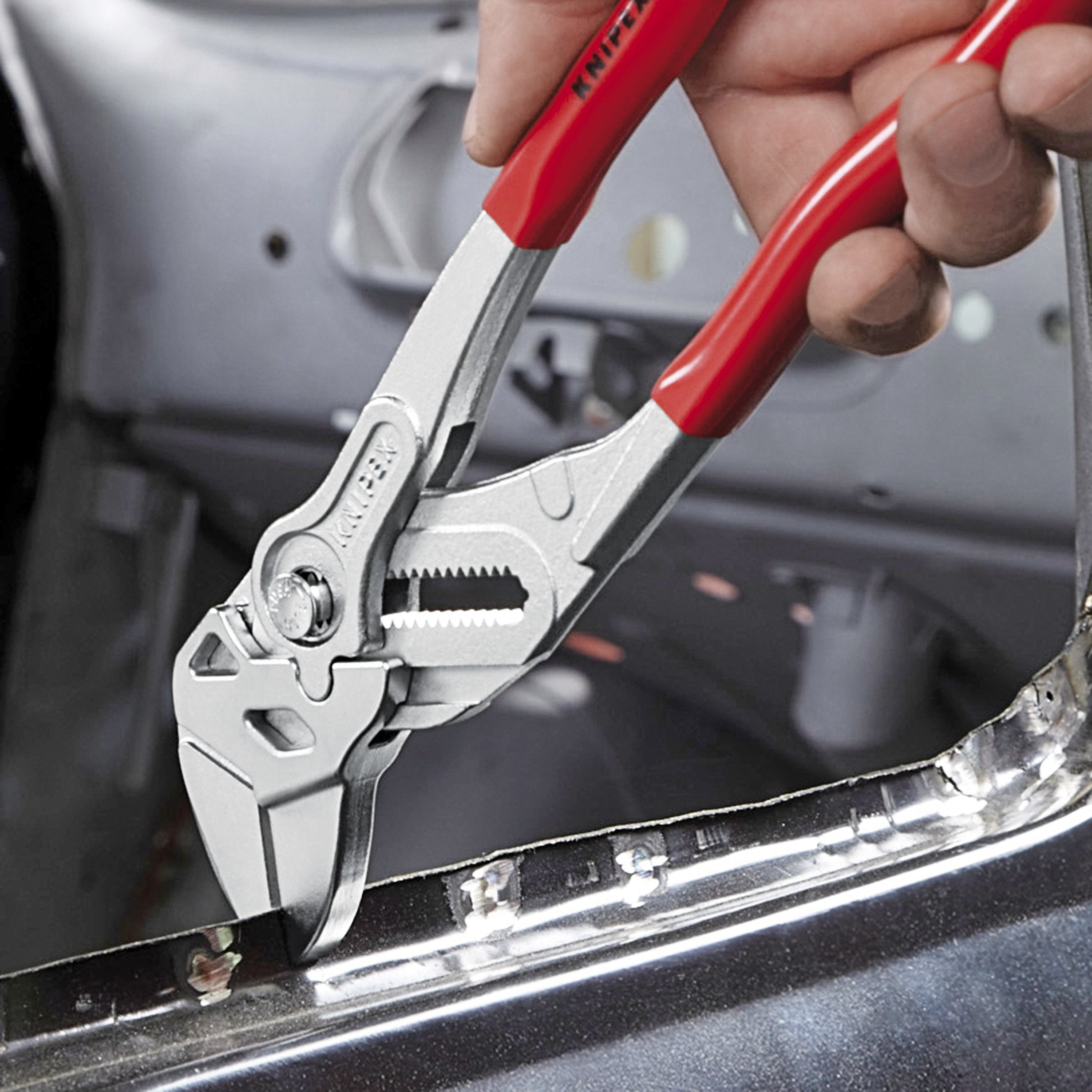 KNIPEX pliers-wrench set closeup jaws demonstrates robust build for grip