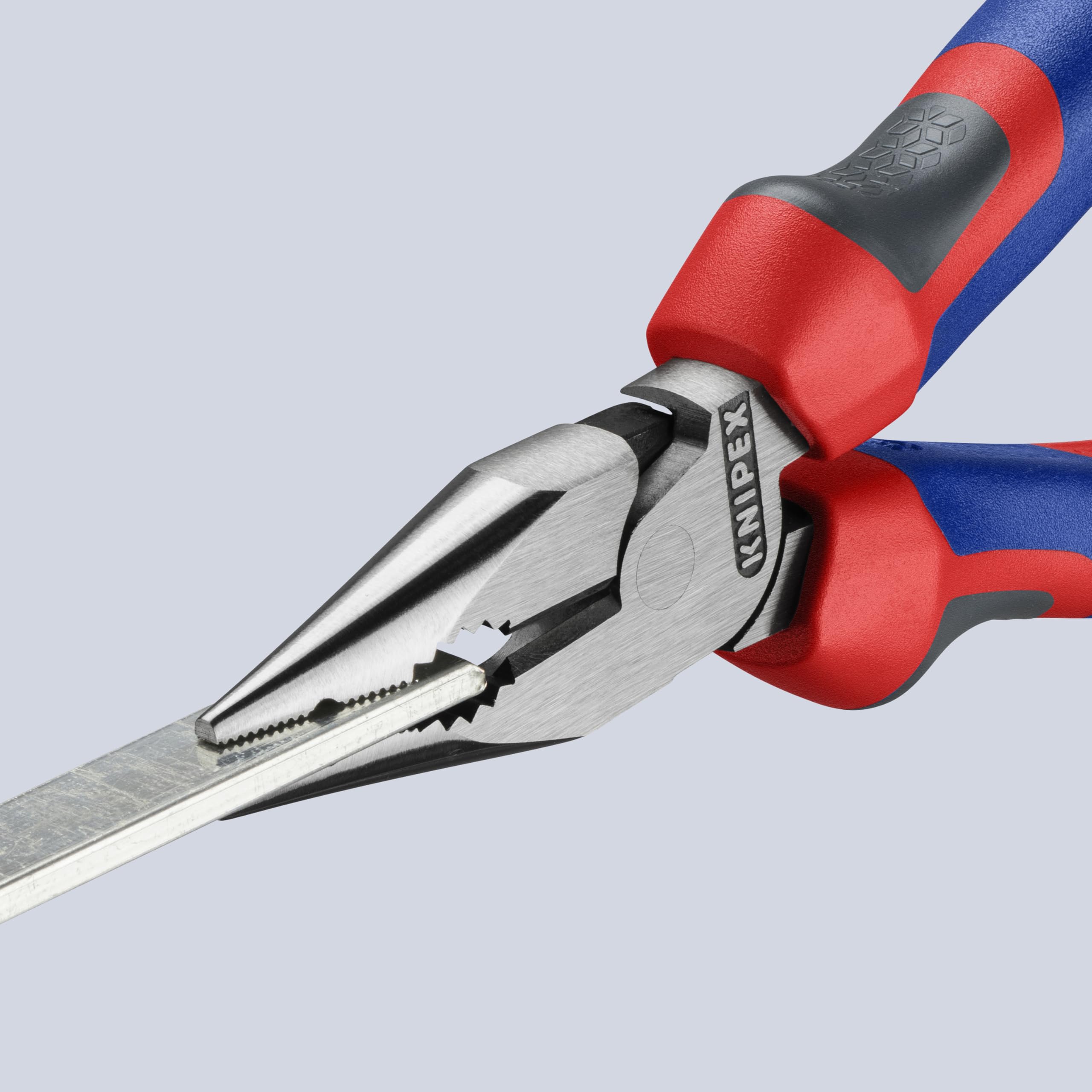 3-point gripping secures flat workpieces.