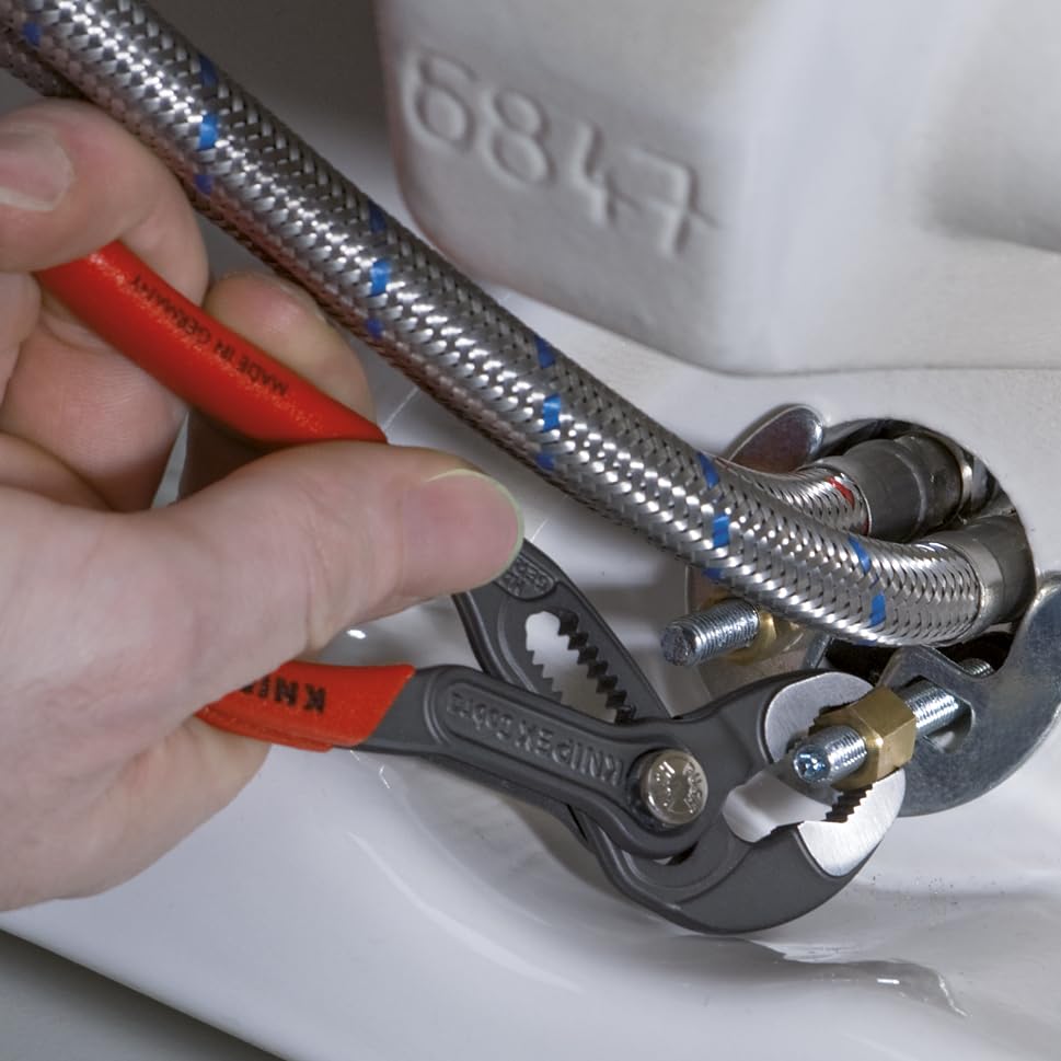 KNIPEX Cobra Pliers box-joint design demonstrating high stability
