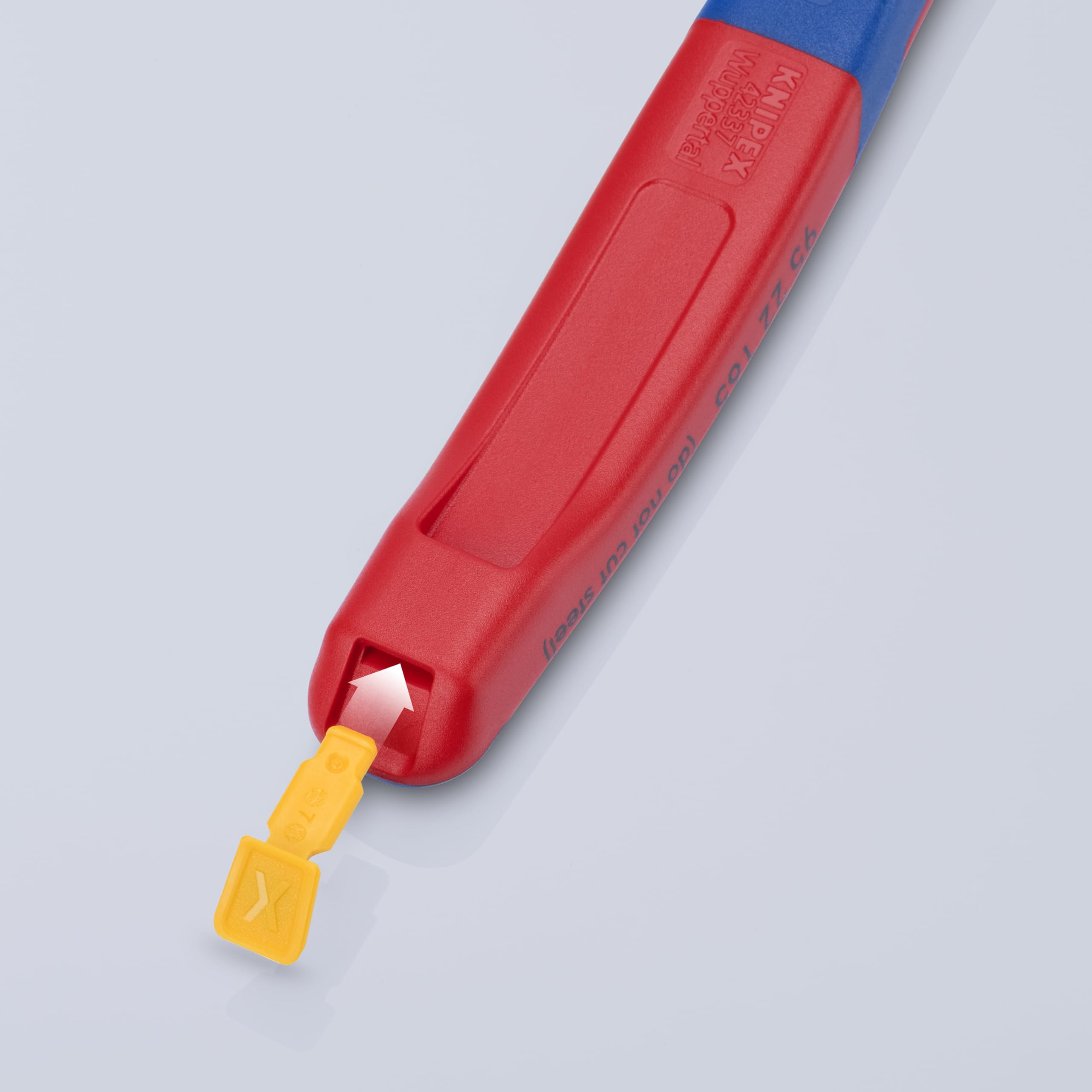 KNIPEX 95 12 200 supports easy one-hand operation