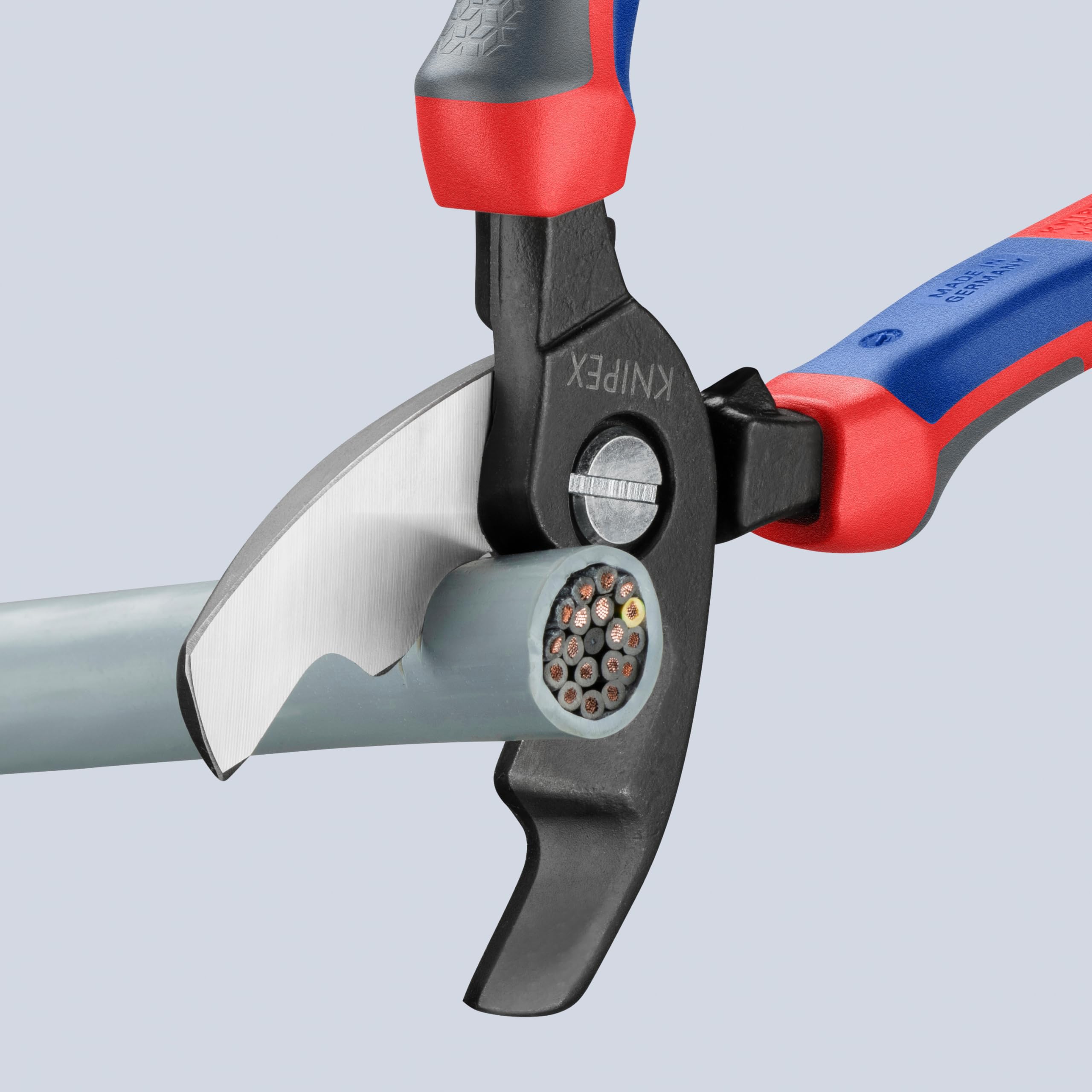 KNIPEX 95 12 200 handles cables up to 20 mm diameter