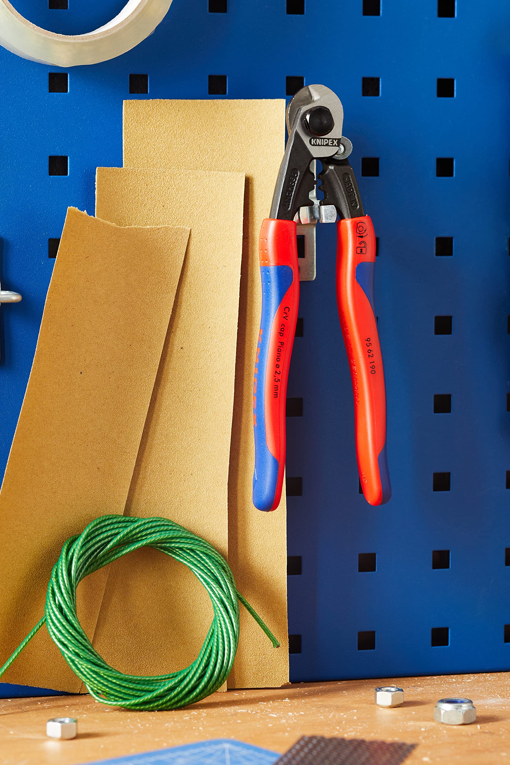KNIPEX 95 62 190 Bowden cable sheath crimping with ferrules shown.