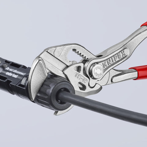 Knipex 86-03-180 in-use demonstrates grip in fastening tasks.