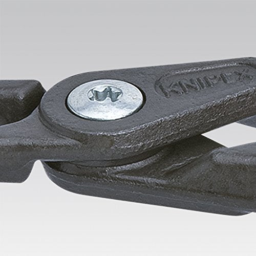 KNIPEX bore-hole compatibility close-up for internal precision pliers