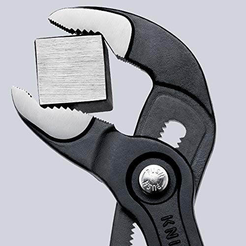 KNIPEX Cobra box joint design provides durability with a double guide.