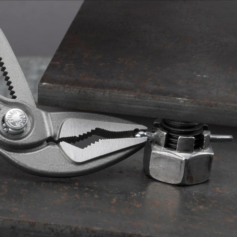 KNIPEX Cobra ES three-point contact steadies flat-material gripping.