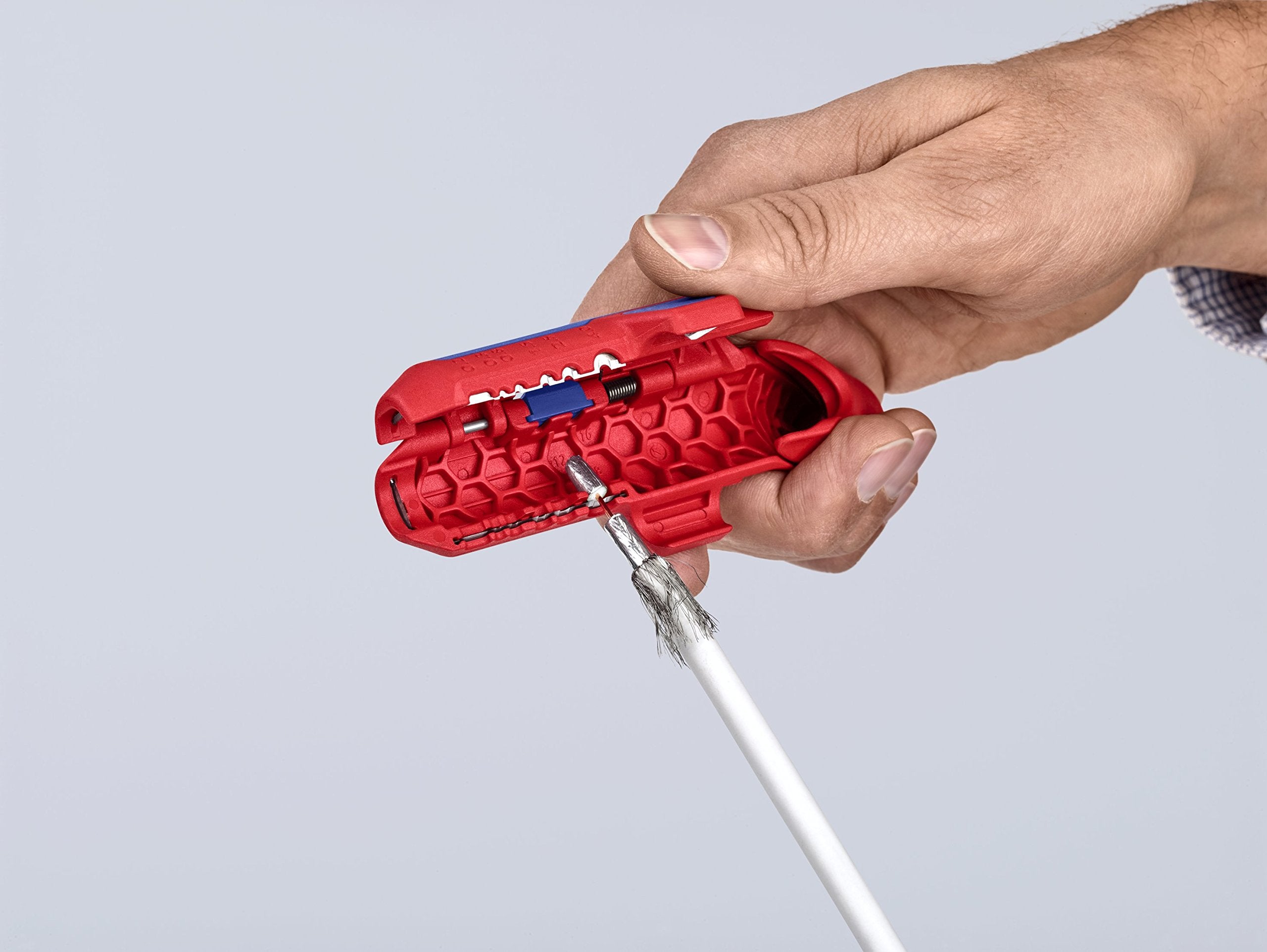 KNIPEX Ergostrip glass-fiber reinforced housing for durability