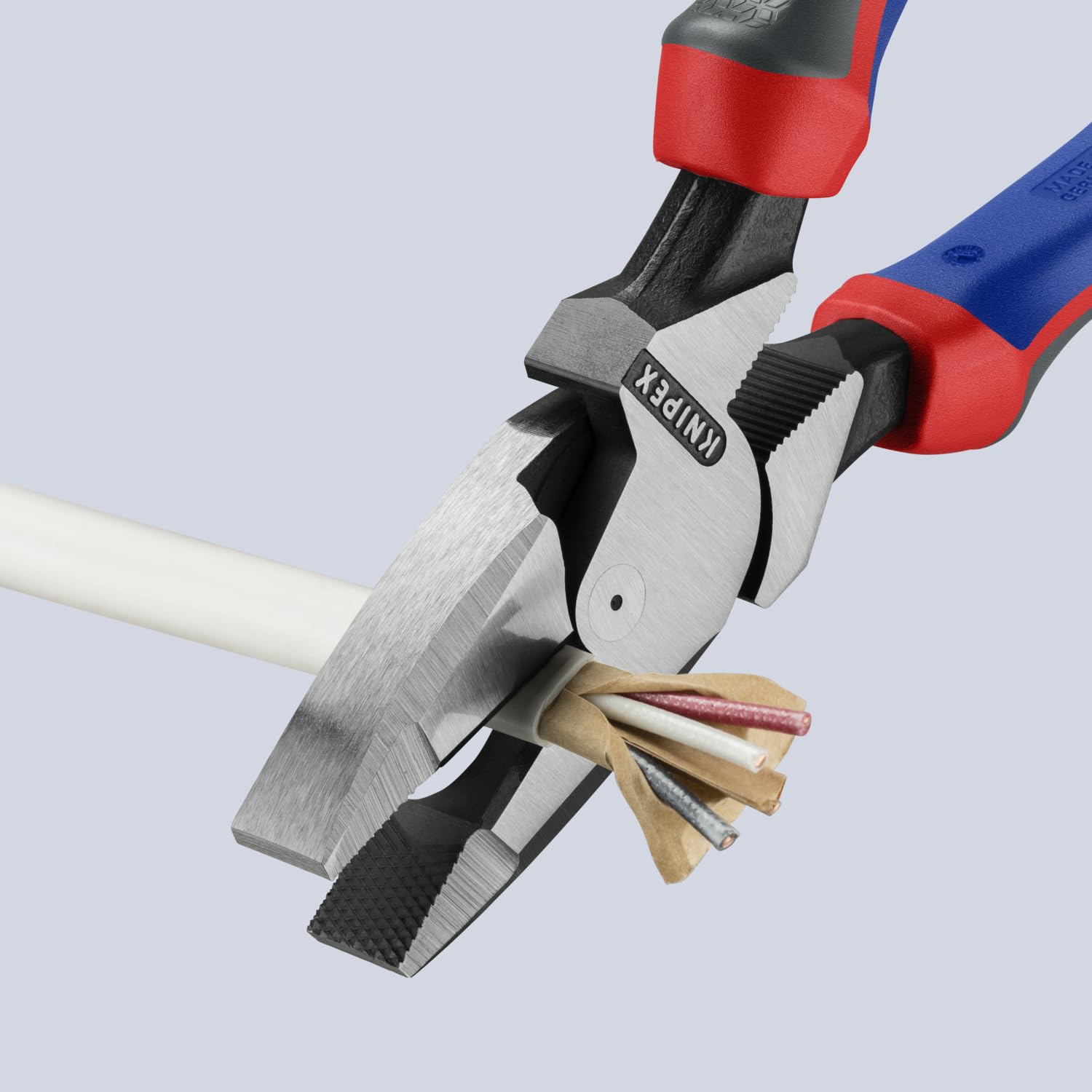 KNIPEX 4.6 mm soft wire and 3.0 mm hard wire capacities.