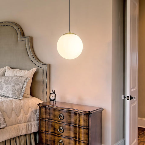 KoKo&Yukina living room shade creates inviting ambience for gatherings.