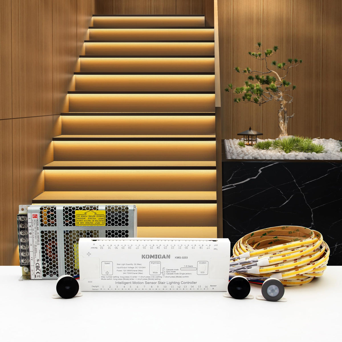 KOMIGAN intelligent motion stair light kit demonstrates motion-activated sequence for safe guiding illumination.