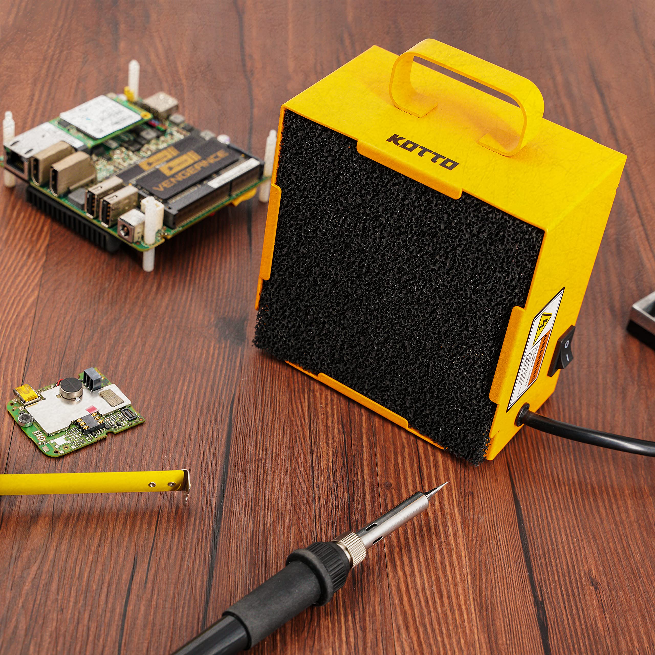 KOTTO Portable Smoke Absorber in action powered by 120V supply.