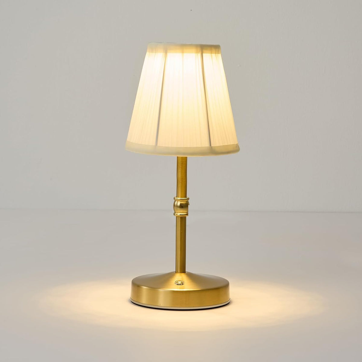 KPSHINE battery-powered lamp with brass finish, front view, ideal for tidy decor and wireless placement.