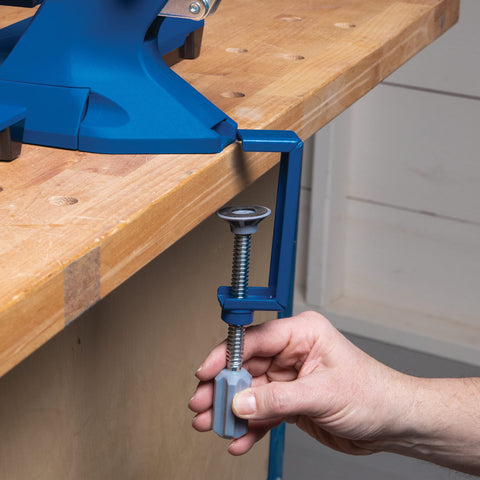 Benchtop setup with Kreg 520PRO stabilized by the jig clamp