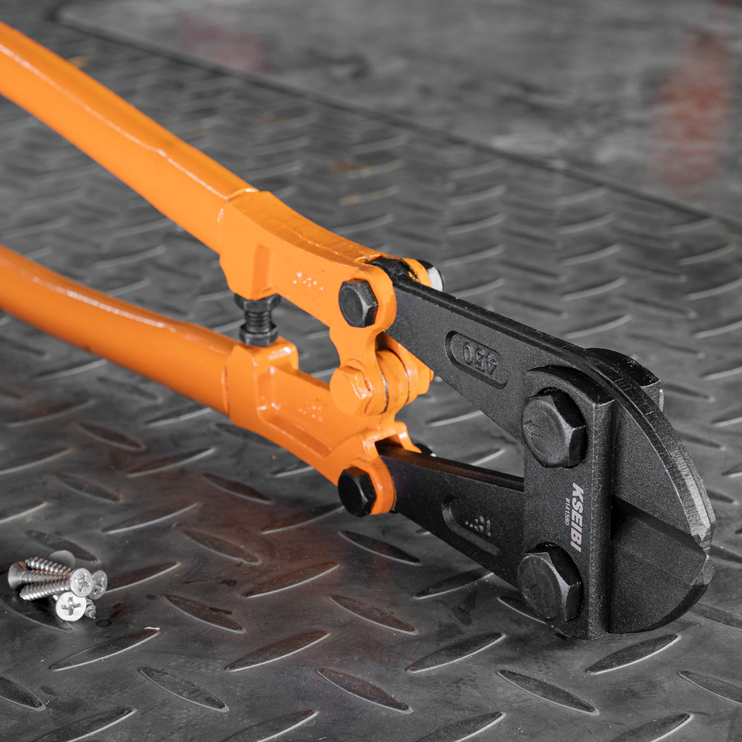 KSEIBI 141590 soft rubber grip enhances comfort during extended use.