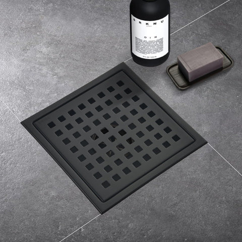 Kuaisailsk included drain cover and lift hooks simplify maintenance.