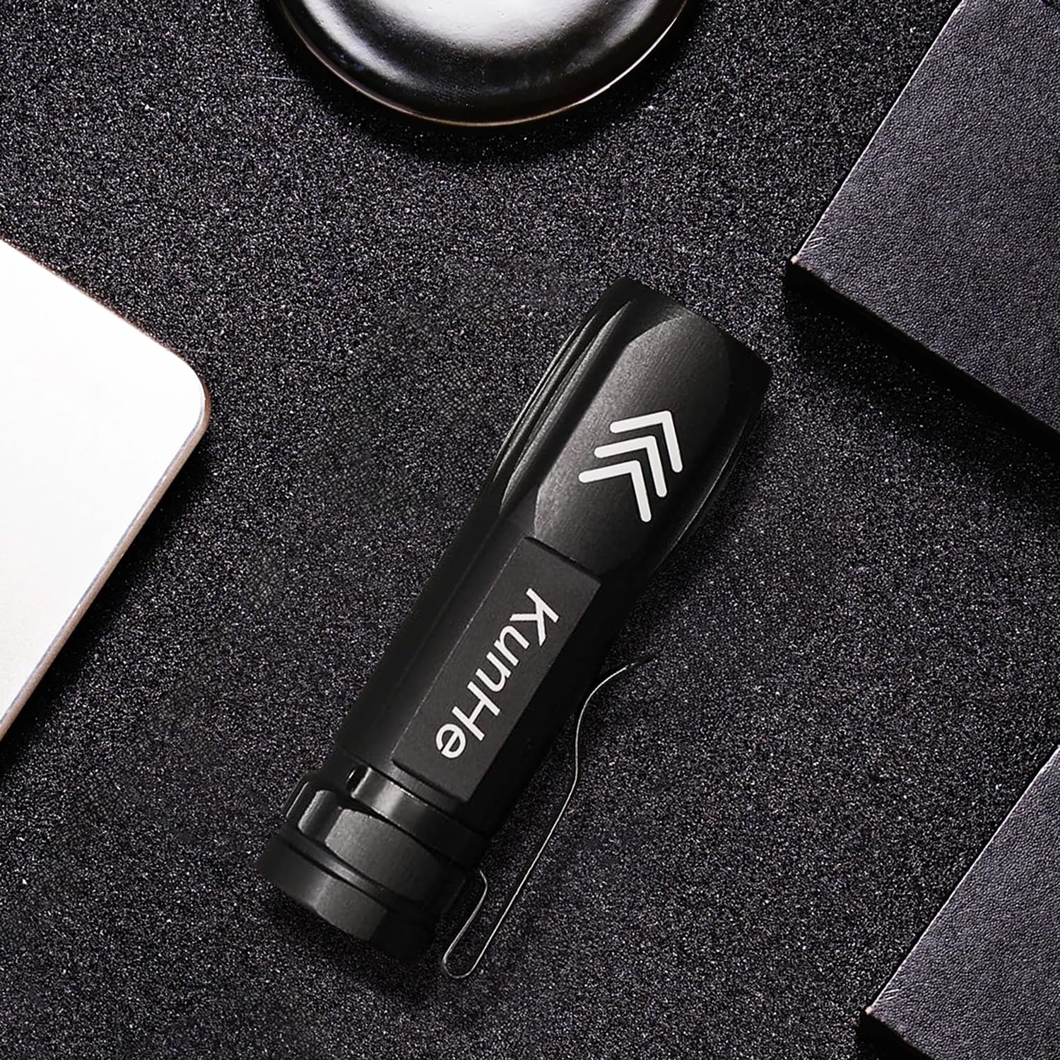 KunHe gift-pack flashlights offer practical stocking stuffers
