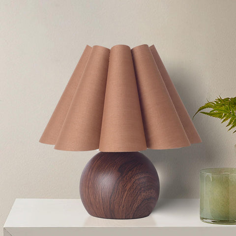 KUNJOULAM egg-shaped base provides stable support with contemporary flair.