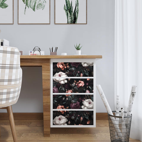 Laatse dark floral wallpaper enhances room ambiance with nature-inspired detail.