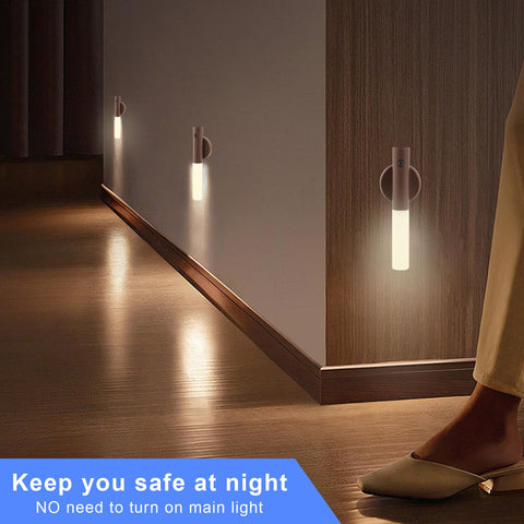 LANDGOO portable design doubles as a desktop light or handheld lamp