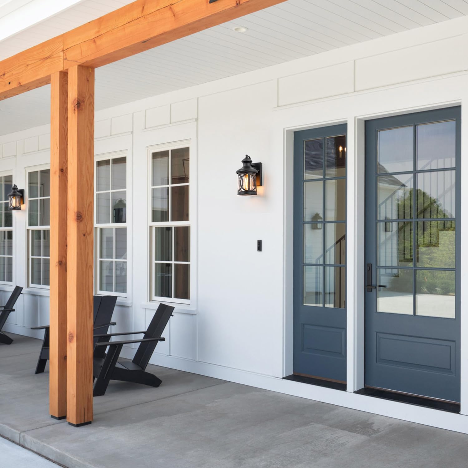 Laplusbelle exterior light supports E26 bulbs for flexible brightness options.