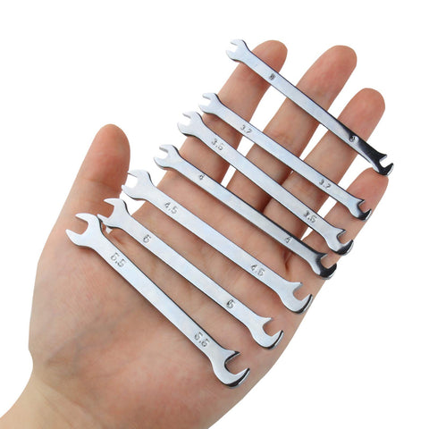 Double-ended ends on Larcele MNBS-07 improve reach in tight spots