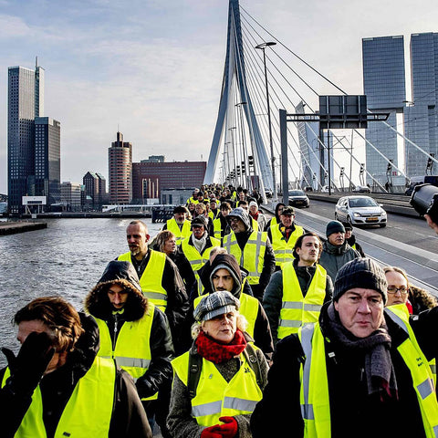 Lavori-AK multi-use safety vest suitable for teams and individuals