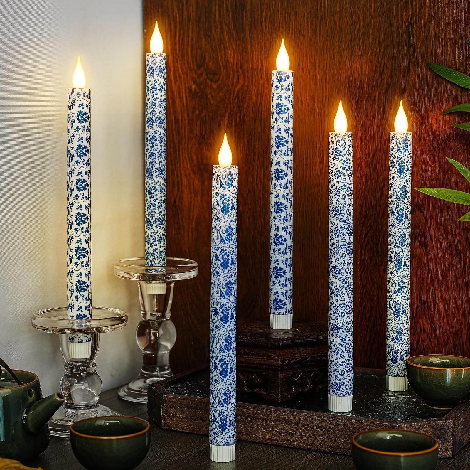 LCZLUMIPRO blue-and-white chinoiserie taper candles create a refined centerpiece glow.