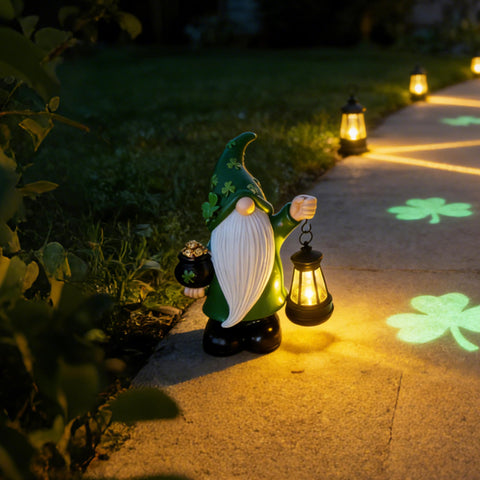 LEAESMHR Solar-panel gnome provides a warm dusk glow