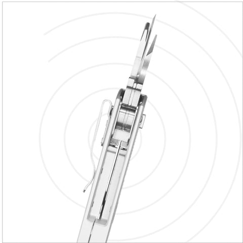 LEATHERMAN Free K4 magnetic architecture reduces friction during use