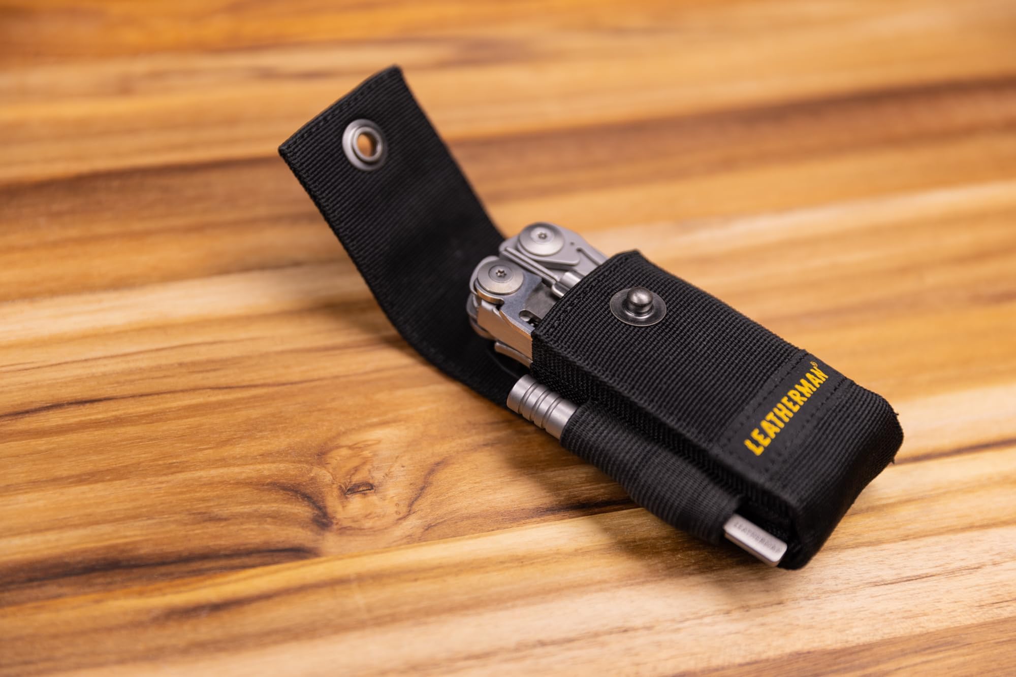 Leatherman Ratchet Driver compact design fits neatly in tool belts.