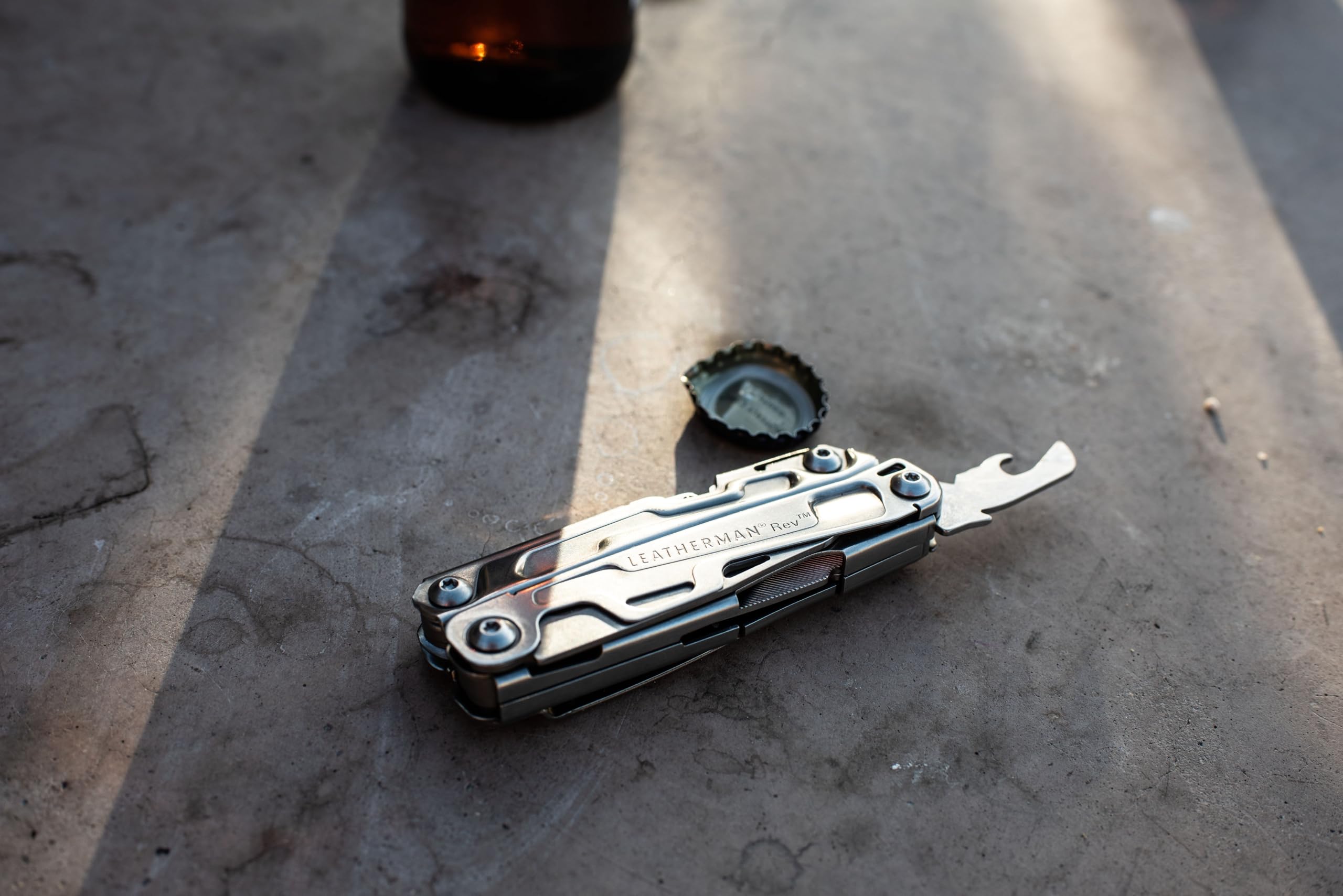 Leatherman Rev pocket clip keeps the tool within reach on the go.