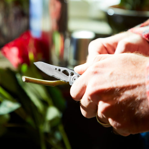 Leatherman Skeletool KBX ergonomic grip for comfortable use.