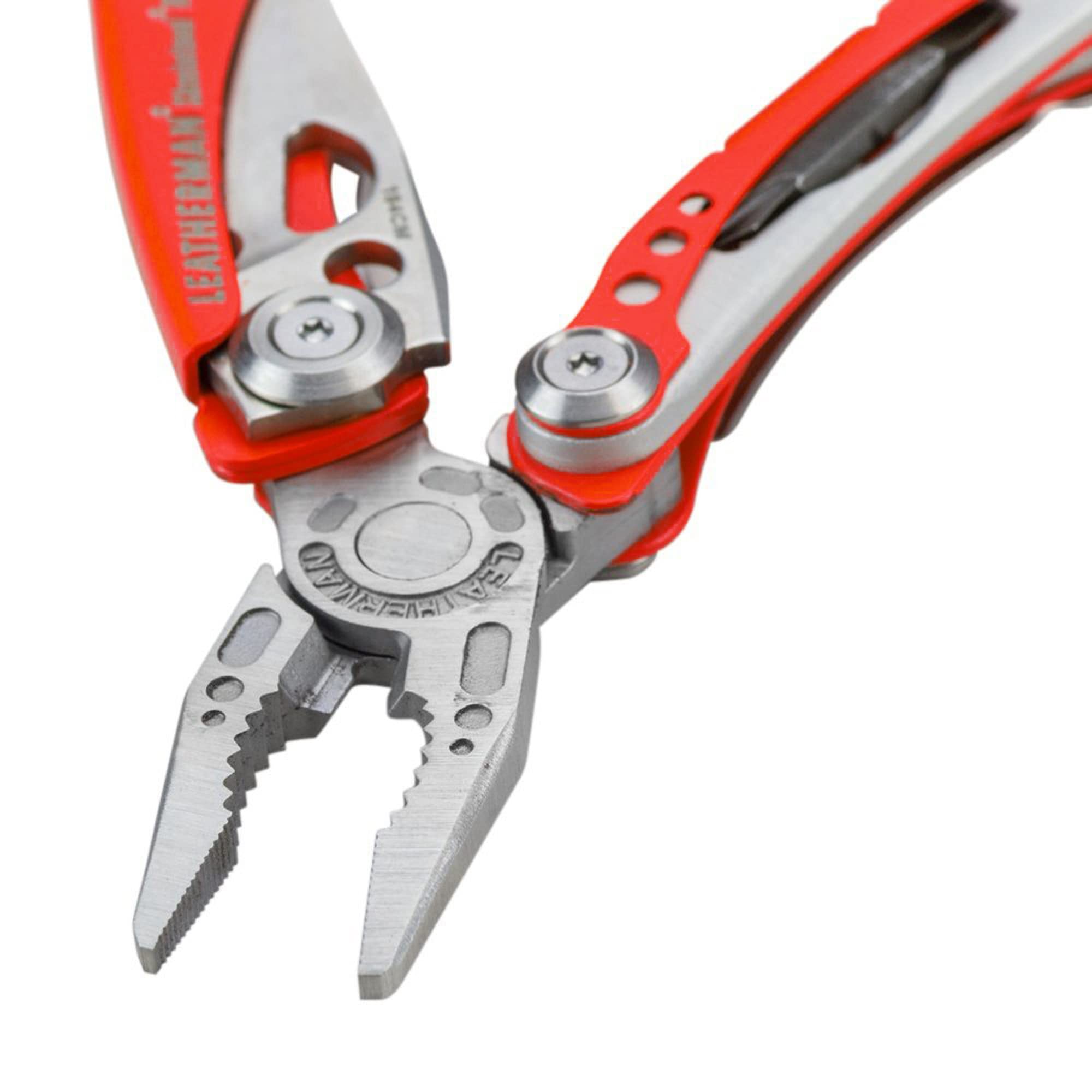 Leatherman Skeletool RX regular pliers for versatile tasks