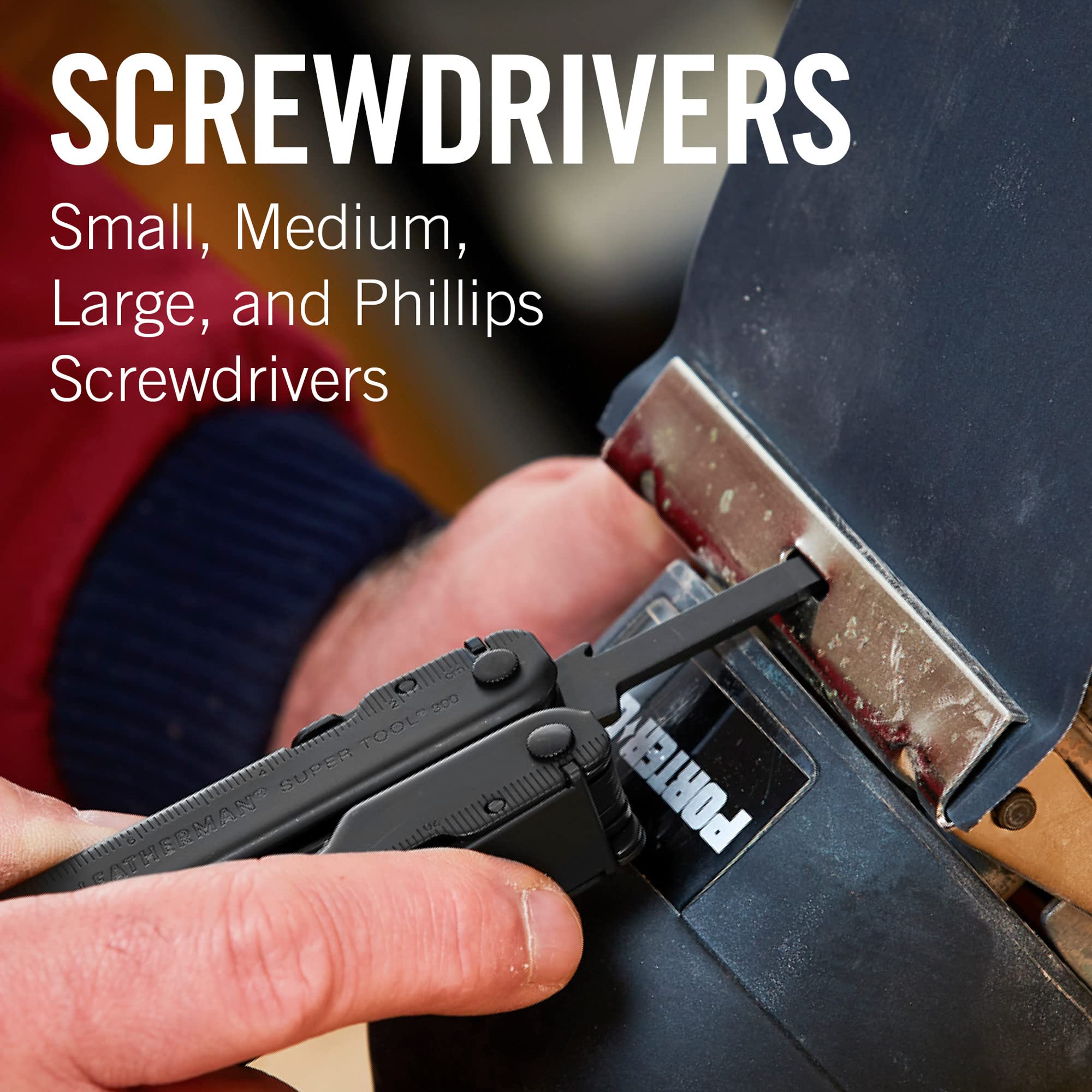 Leatherman Super Tool 300 replaceable wire cutters enable quick on-site maintenance.