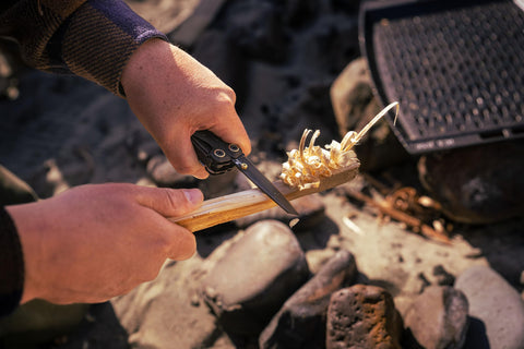 Wave Alpha thumb stud enables one-hand opening in action