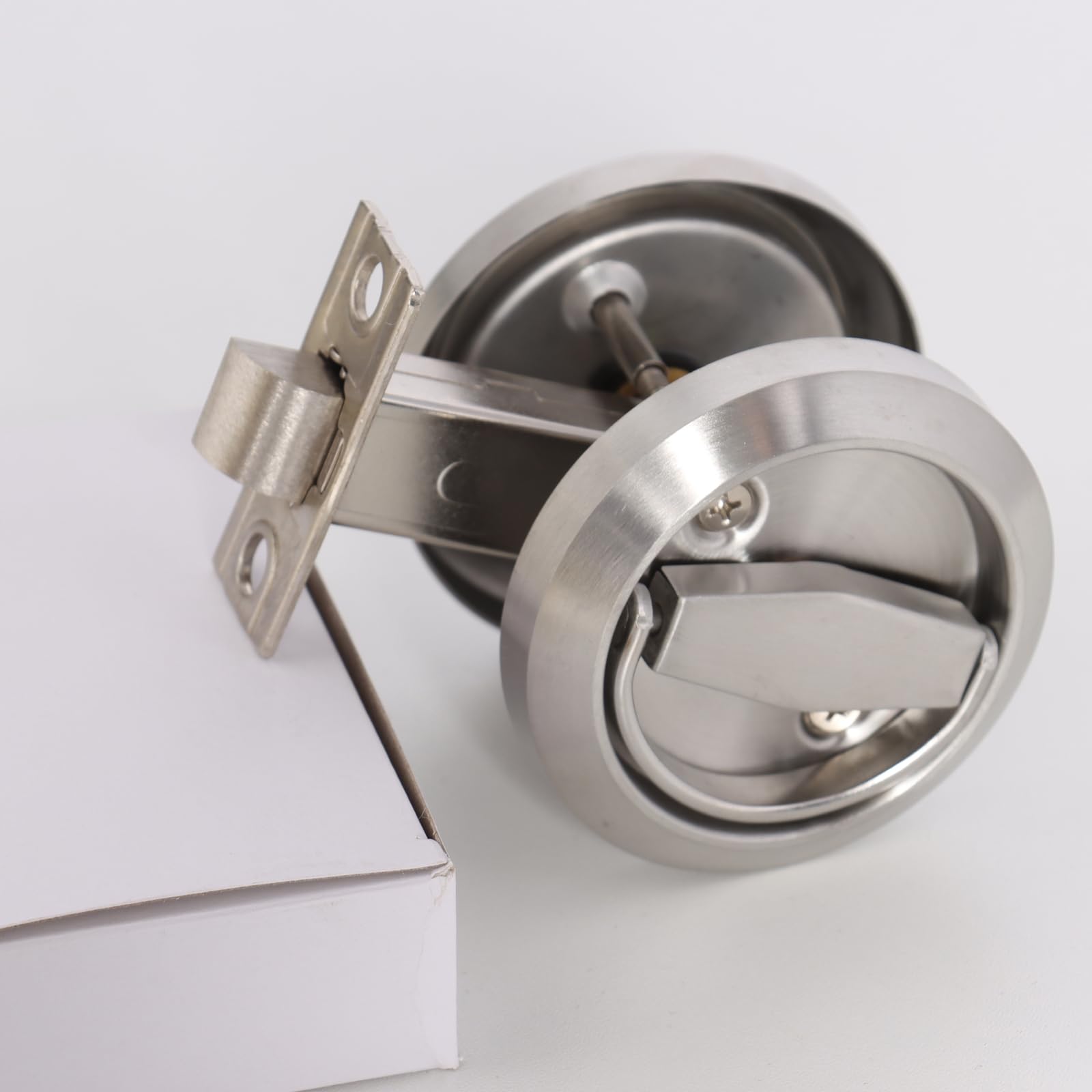 LEICHI install kit image shows bolts and rods for quick pocket door assembly.