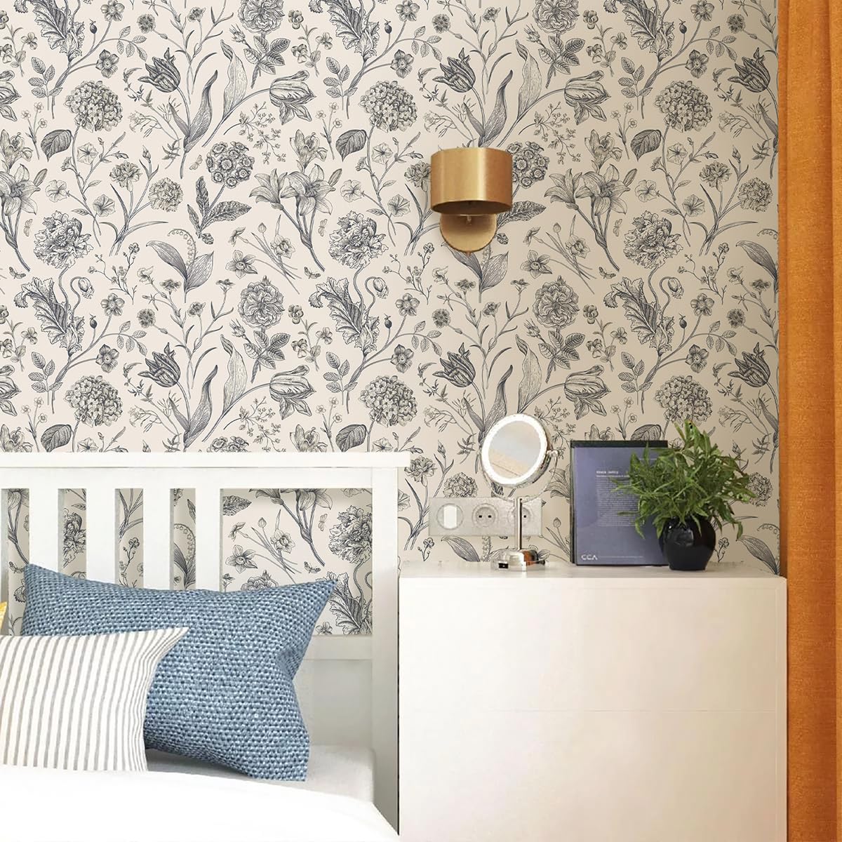 Lenify long-roll floral pattern covers large areas efficiently.