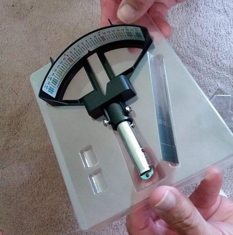 LEONARDS WAY Laser Knife Edge Reader angle readout demonstrates consistent sharpening angles.