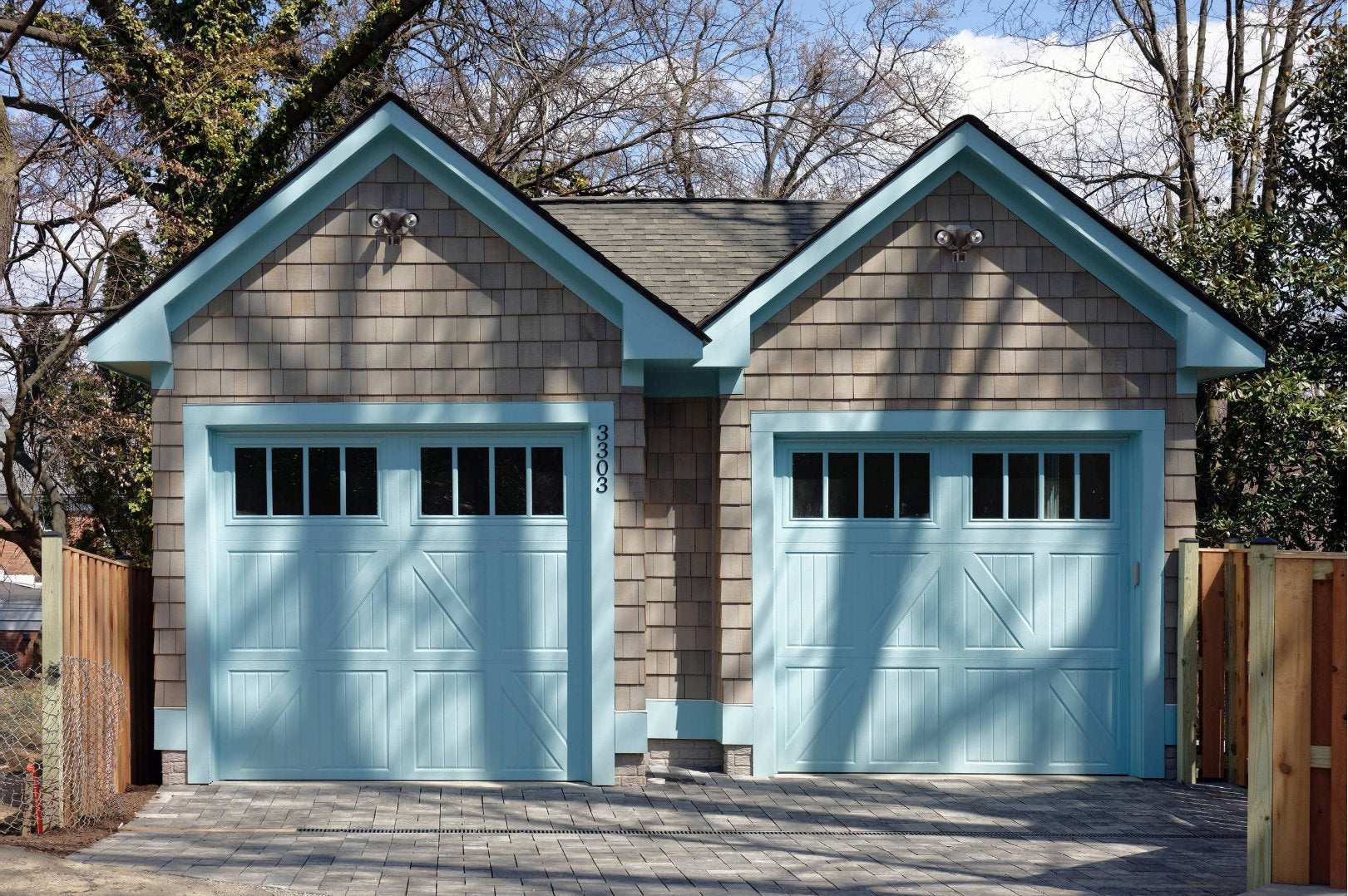 LEONLITE 50,000-hour service life supports long-term outdoor lighting