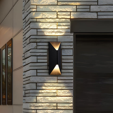 LEONLITE CRI90 delivers accurate color rendering for outdoor scenes