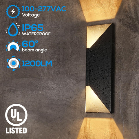 LEONLITE IP65 exterior light withstands rain and snow.