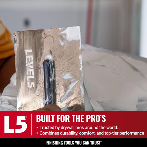 LEVEL5 leather composite handle promotes comfort during extended trowel use